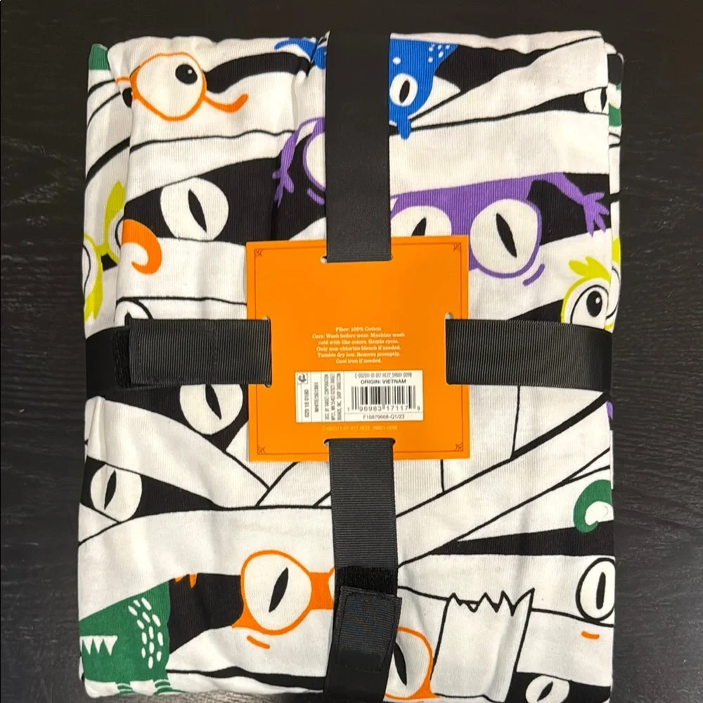 NWT Hyde and Eek Women's Halloween Glow-in-the-Dark Family Matching Pajama Set